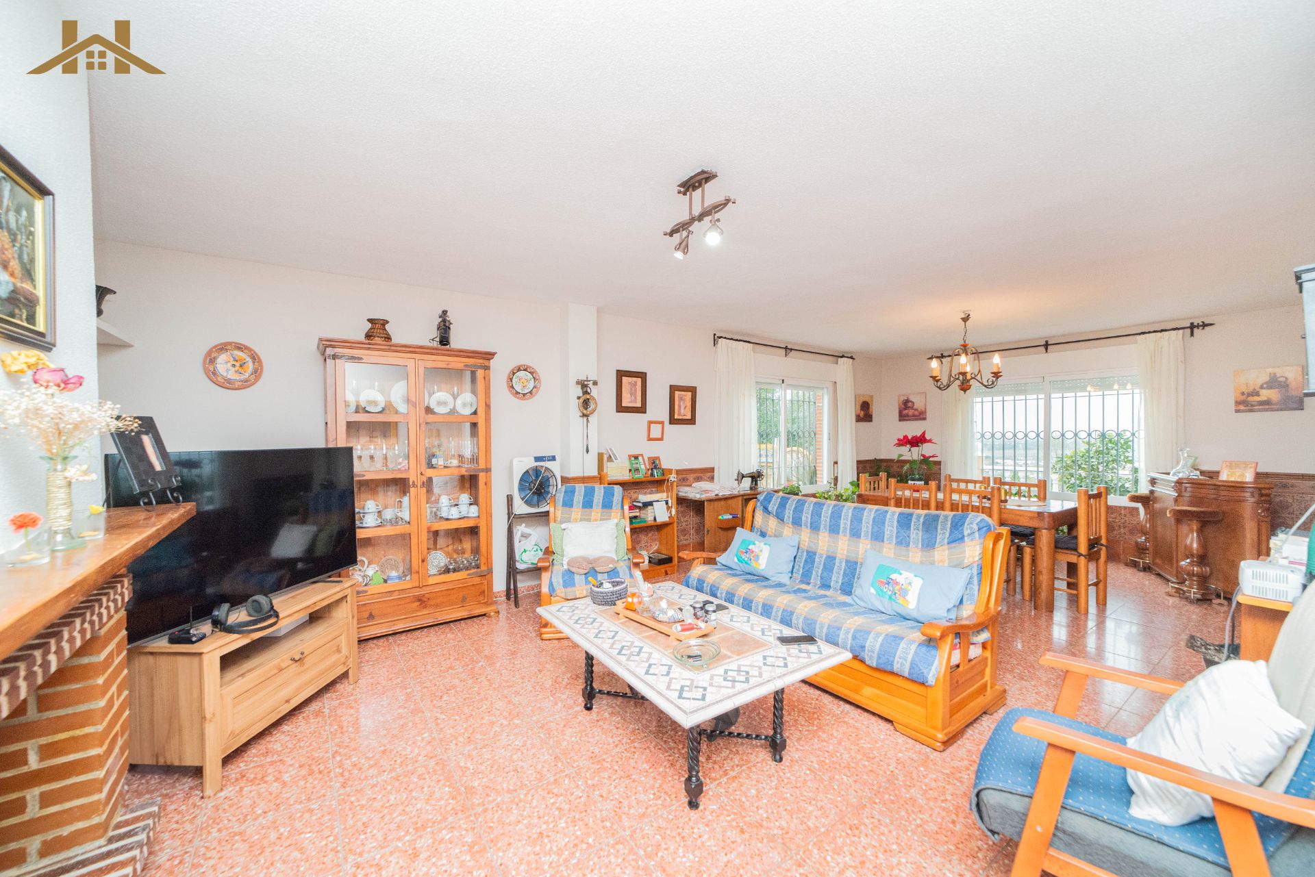 Sala de estar de Casa o chalet en venta en Santa Cruz del Retamar con Aire acondicionado, Calefacción y Jardín privado
