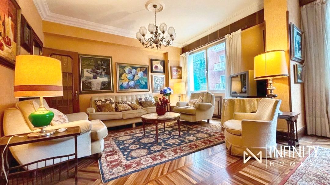 Flat for sale in Sabino Arana Etorbidea, Sabino Arana - Jesuitas