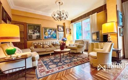Living room of Flat for sale in Bilbao   with Heating, Terrace and Balcony