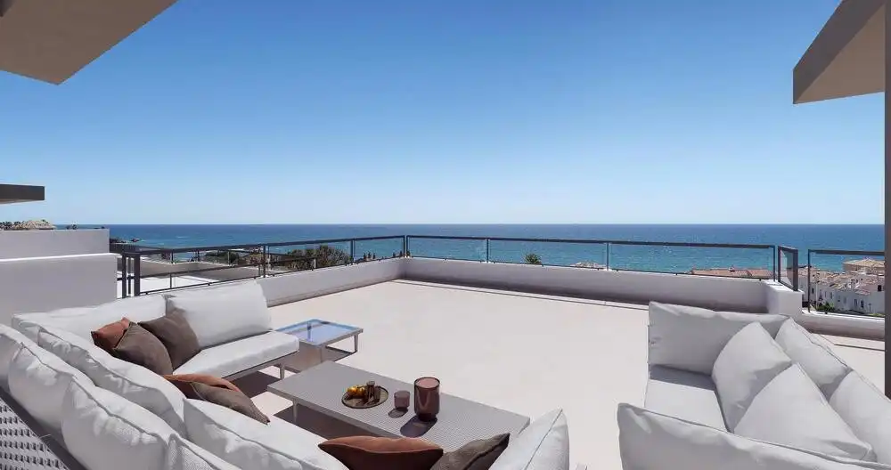Terrassa de Apartament en venda en Casares amb Aire condicionat, Terrassa i Piscina