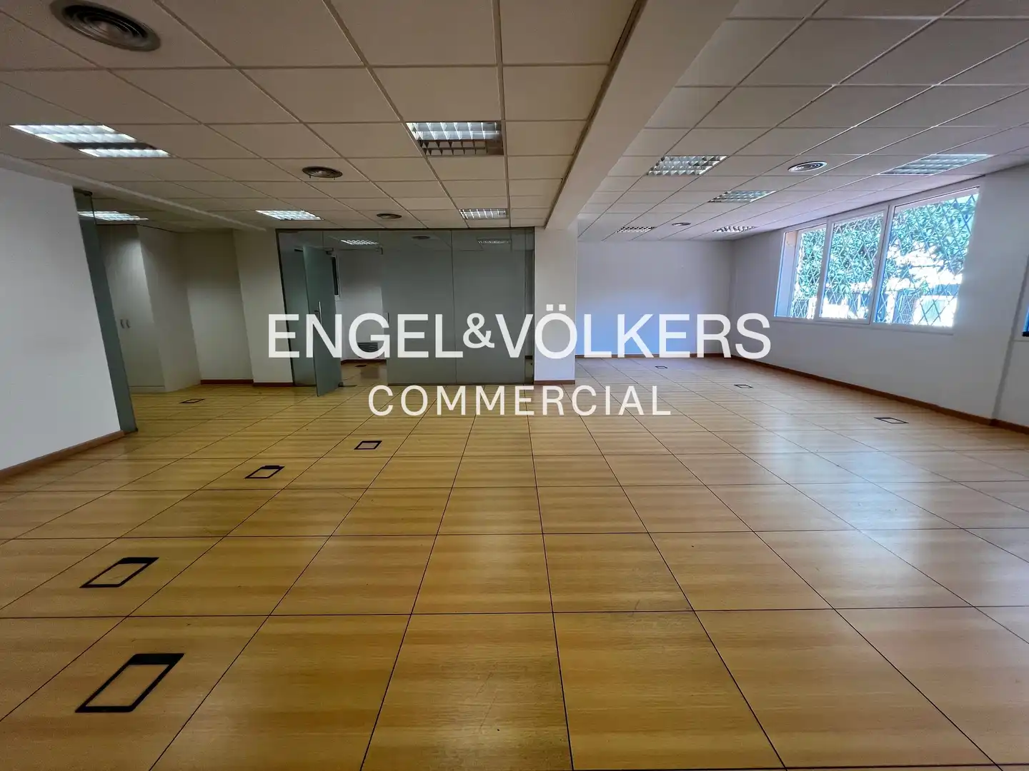 Büro zur Miete in Barcelona mit Klimaanlage und Terrasse