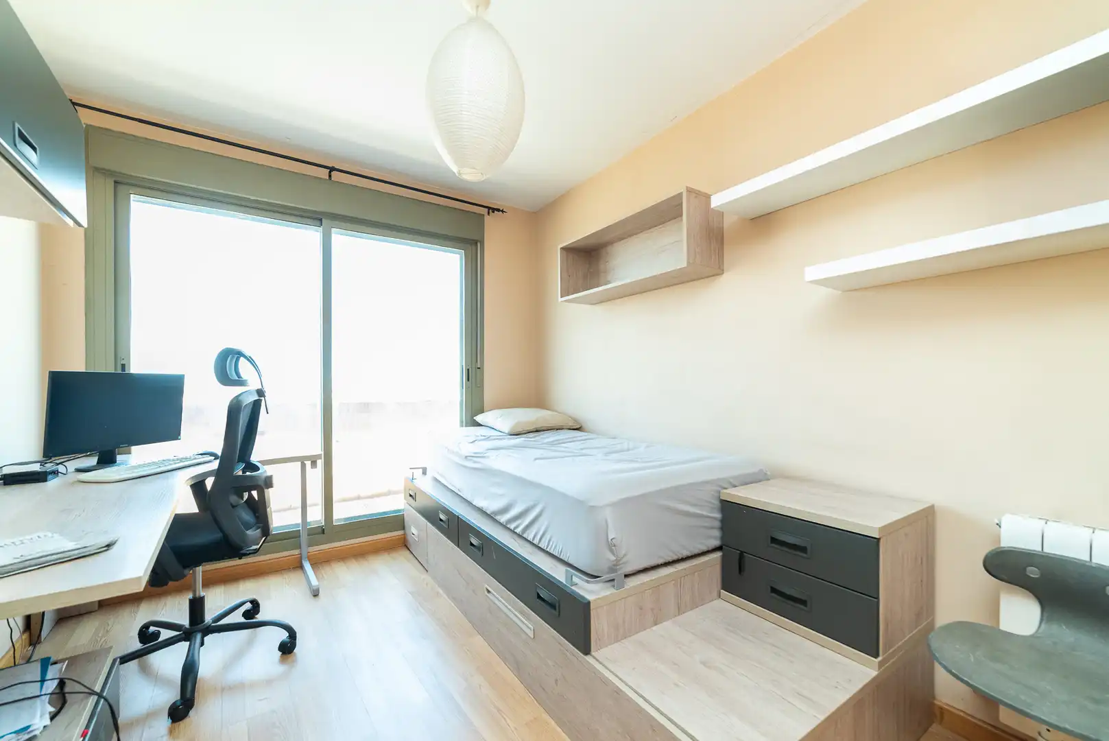 Dormitori de Casa o xalet en venda en Arroyomolinos (Madrid) amb Aire condicionat, Calefacció i Jardí privat