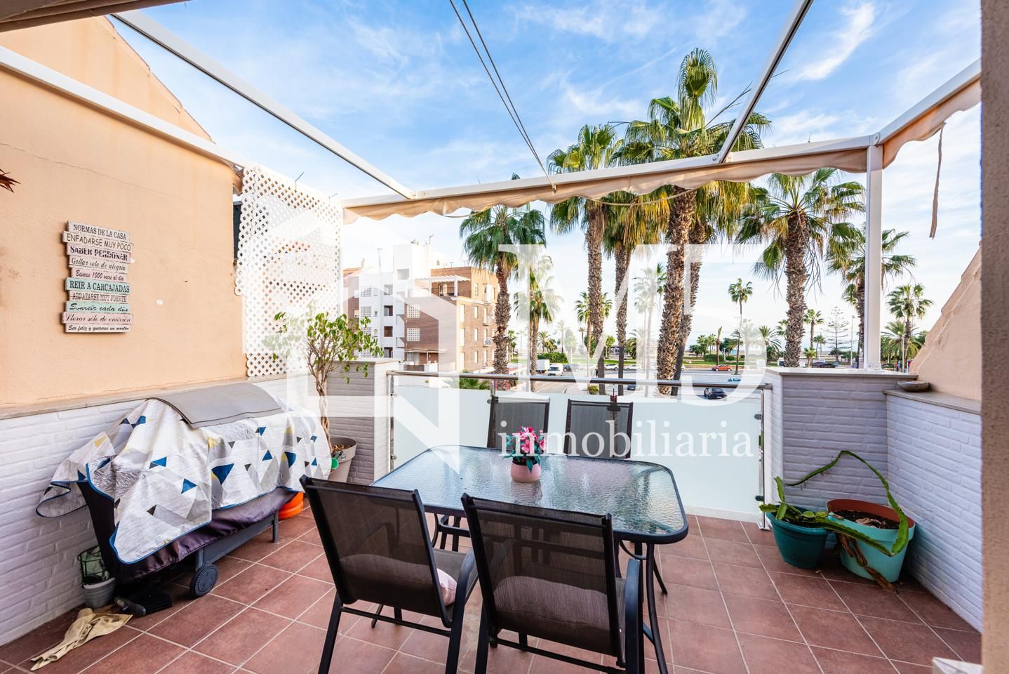 Terrassa de Casa adosada en venda en Vélez-Málaga amb Aire condicionat, Terrassa i Moblat