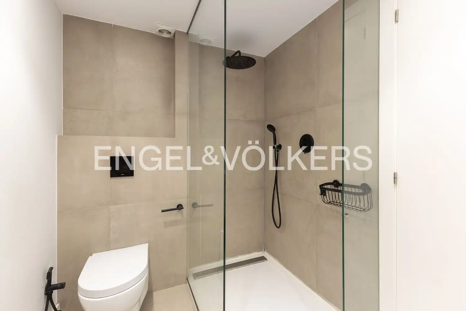 Bathroom of Attic for rent in Valencia  with Air Conditioner, Heating and Terrace