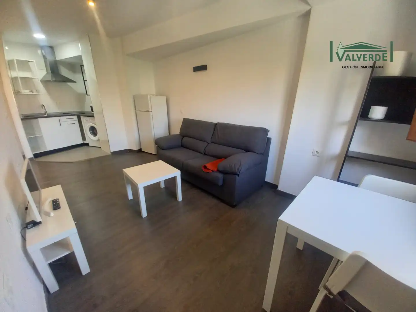 Sala de estar de Apartamento de alquiler en Granada con Amueblado, Lavadora y Microondas