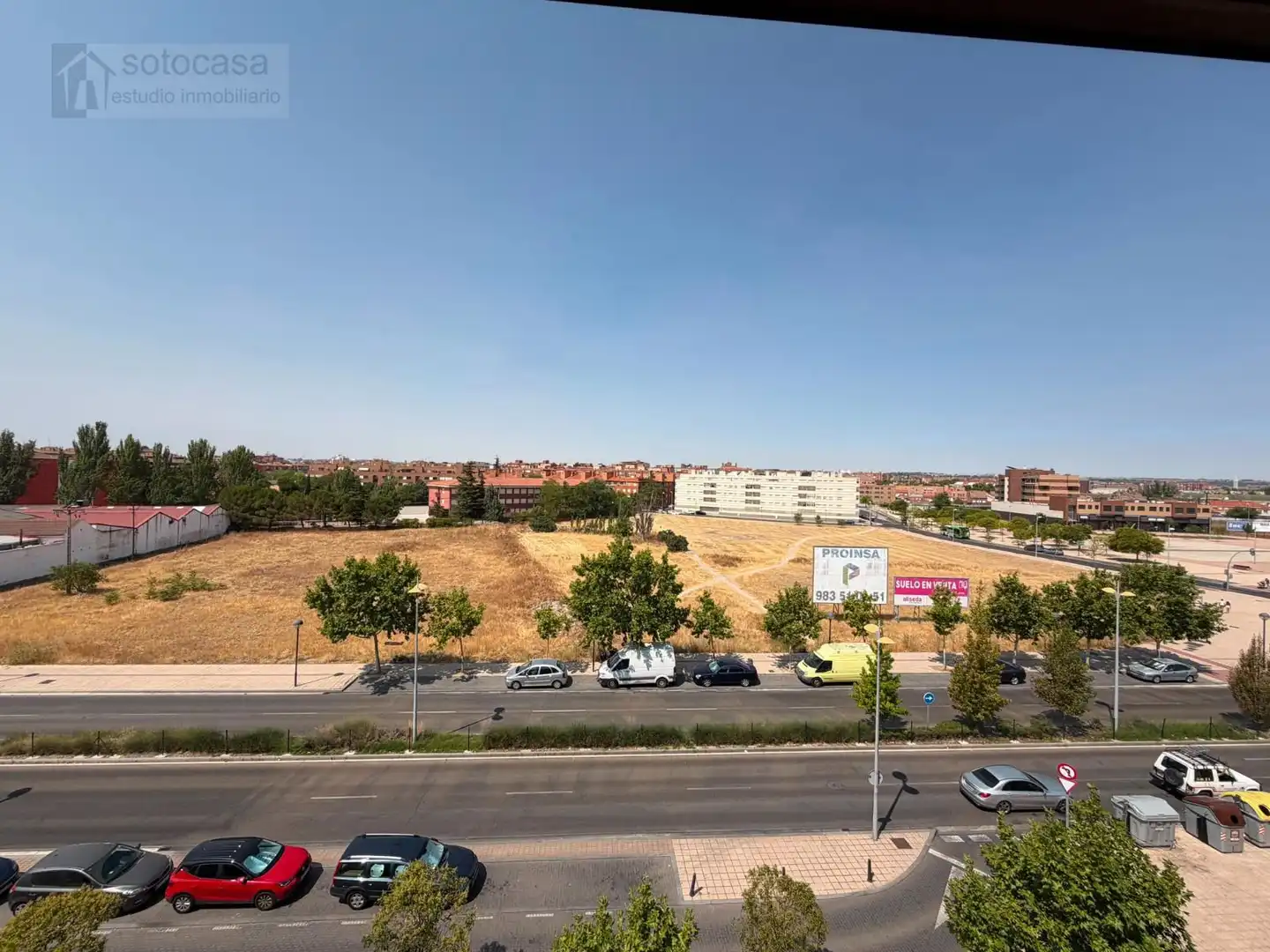 Vista exterior de Pis en venda en Valladolid amb Calefacció, Traster i Piscina
