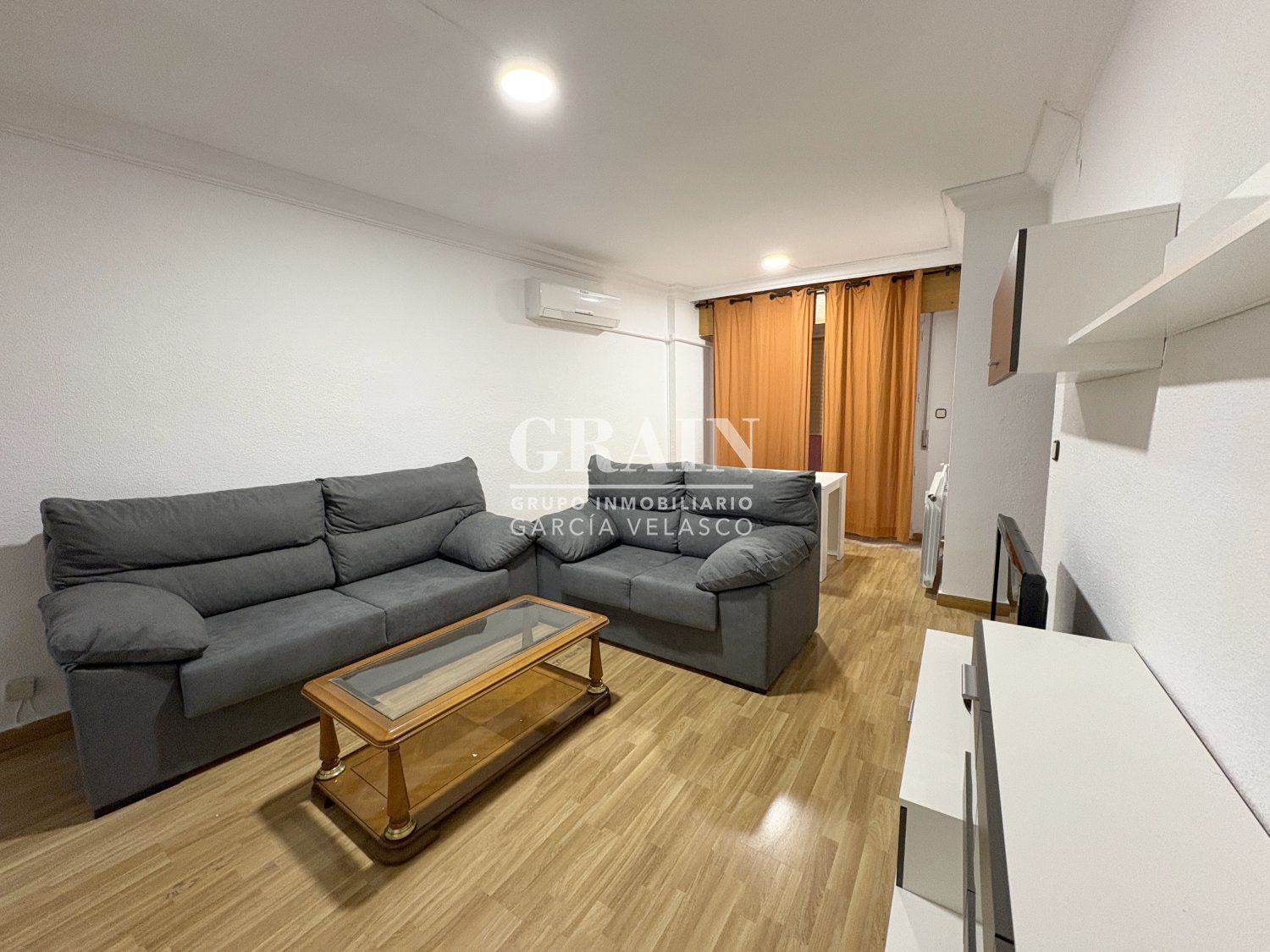 Sala d'estar de Pis en venda en  Albacete Capital amb Aire condicionat, Calefacció i Balcó