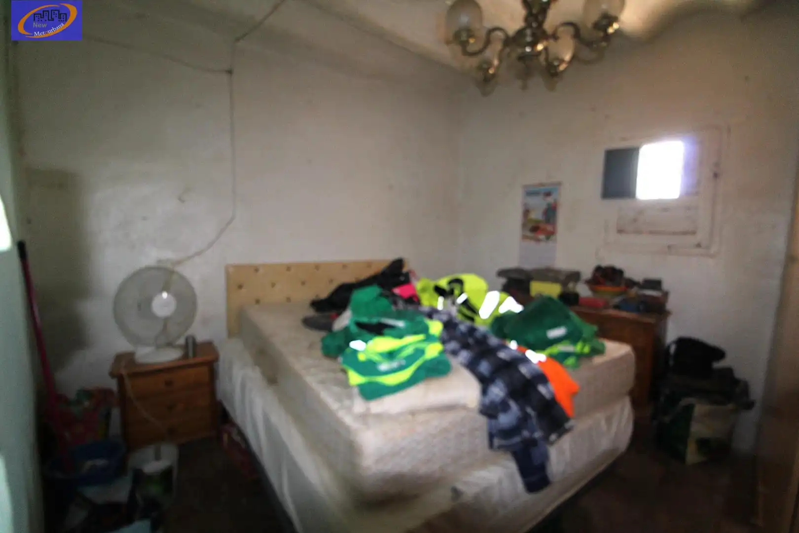 Bedroom of Houses for sale in Caudete de las Fuentes