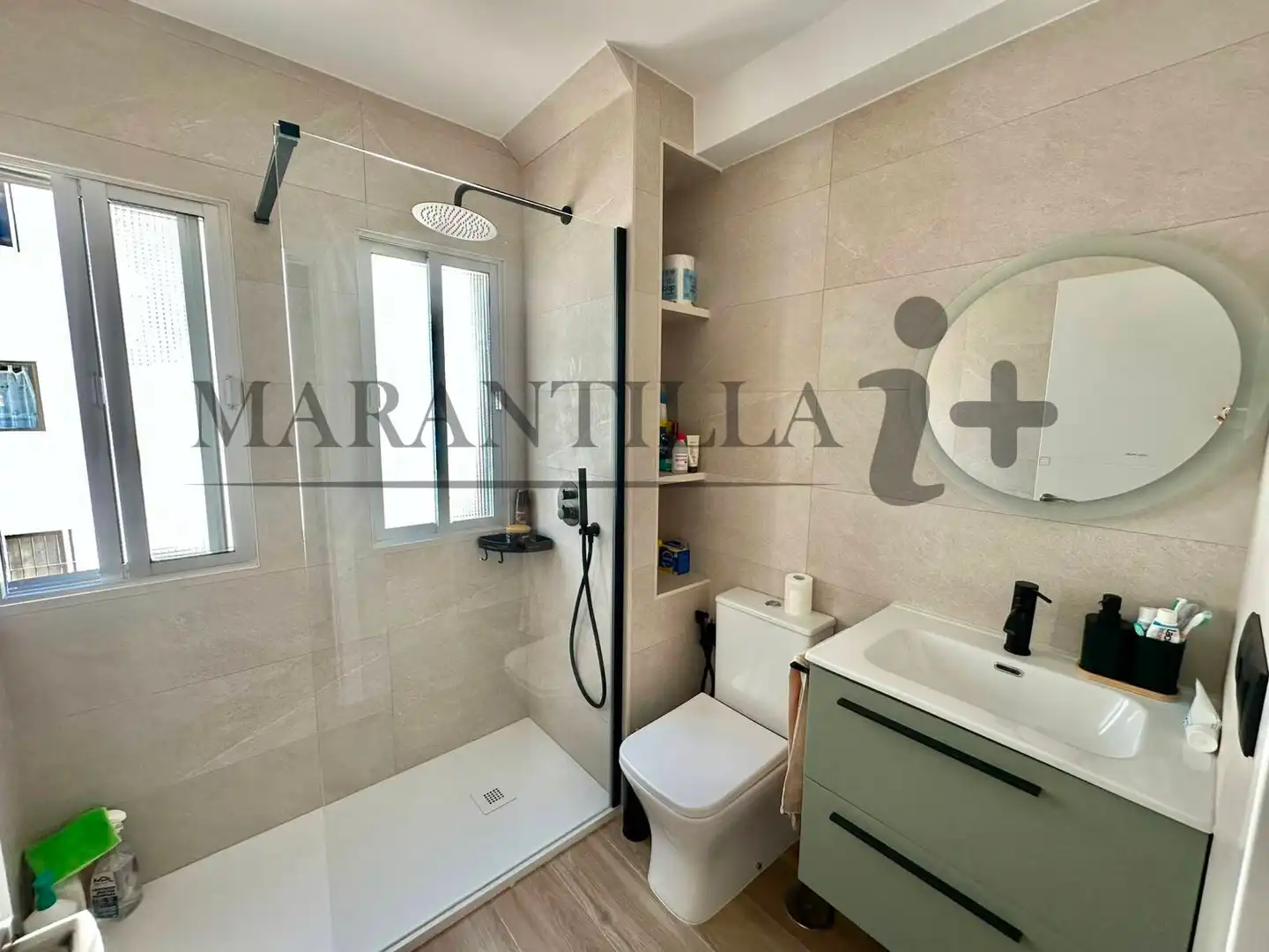 Baño de Piso en venta en La Antilla con Aire acondicionado, Terraza y Amueblado