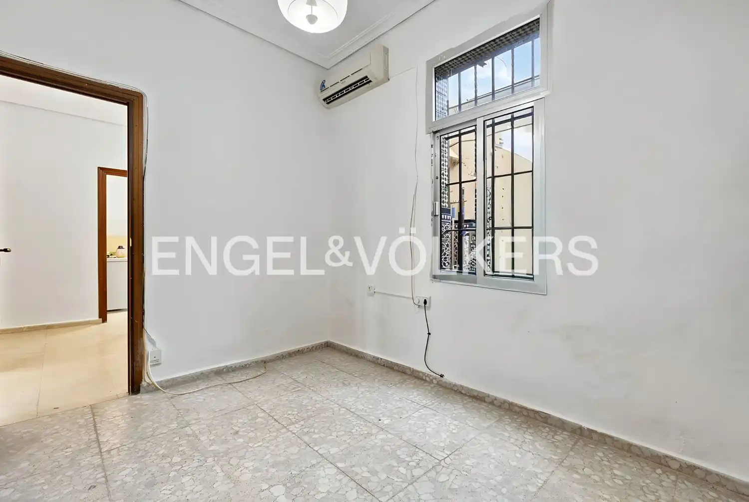 Flat for sale in Sevilla  with Heating