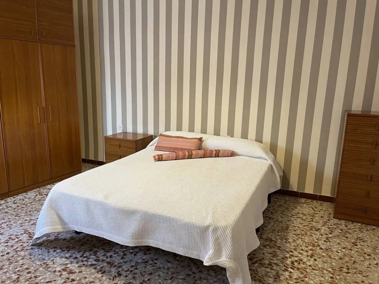 Flat with balcony to rent in Calle Taller del Moro, imagen 19