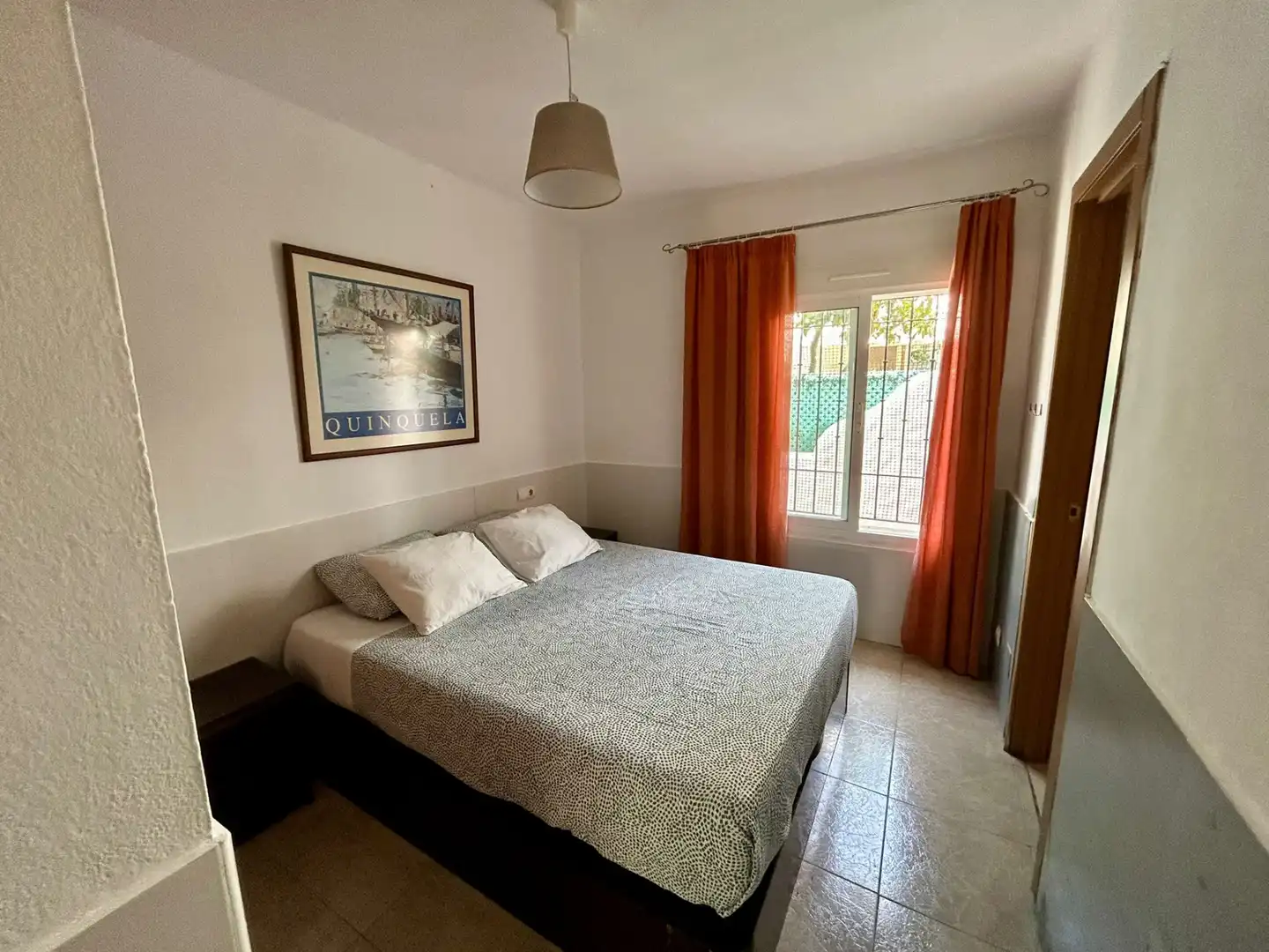 Habitación de Planta baja en venta en Estepona con Jardín privado, Terraza y Piscina