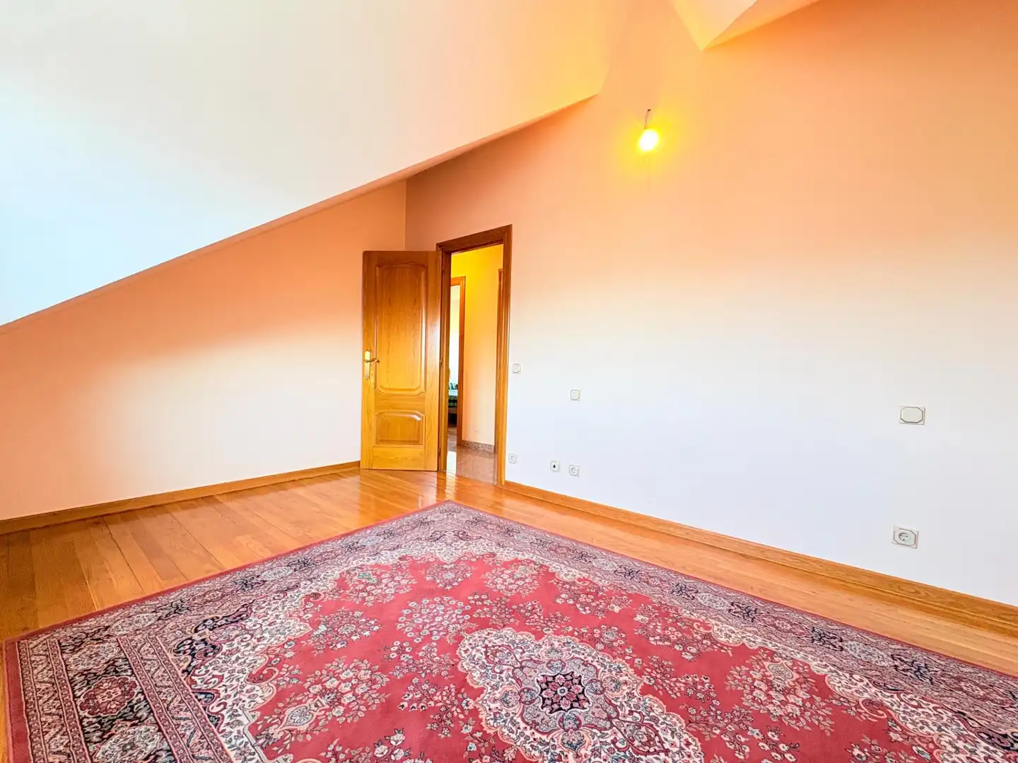 Habitación de Casa o chalet en venta en Ponferrada con Calefacción, Terraza y Amueblado