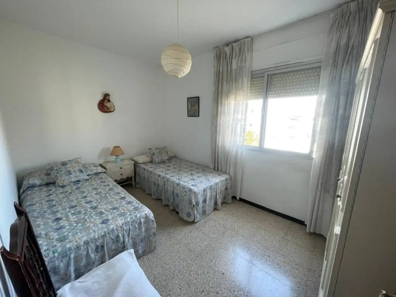 Dormitori de Pis en venda en Estepona amb Aire condicionat, Terrassa i Moblat