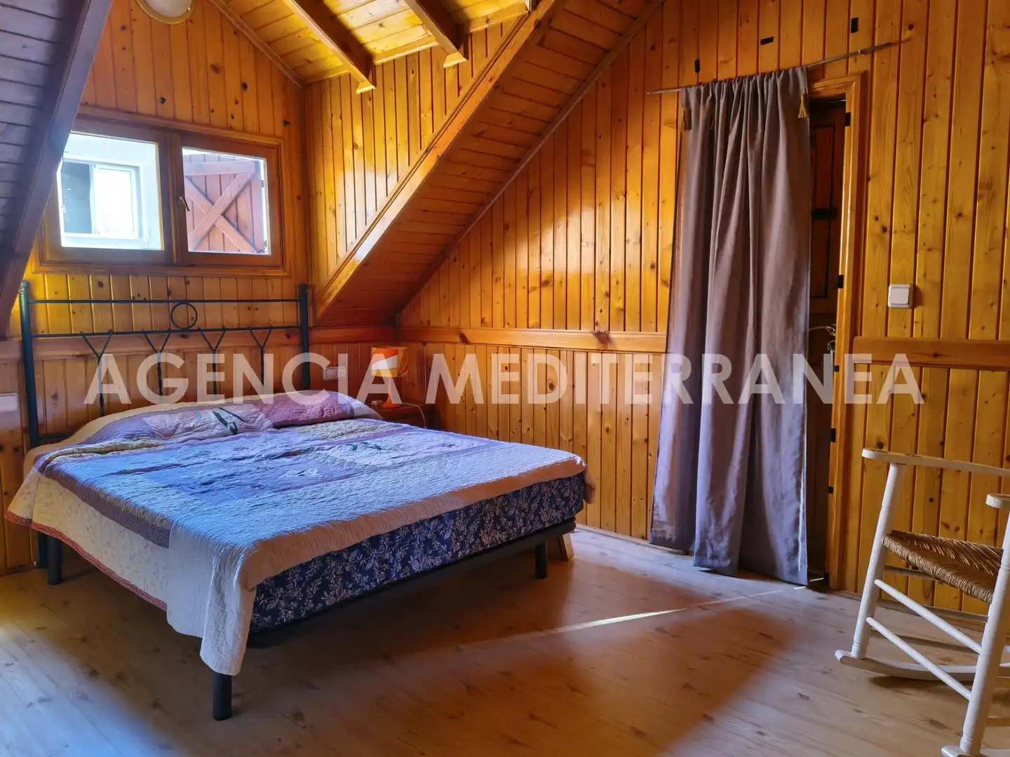 Dormitori de Casa o xalet de lloguer en Paterna amb Aire condicionat, Calefacció i Jardí privat