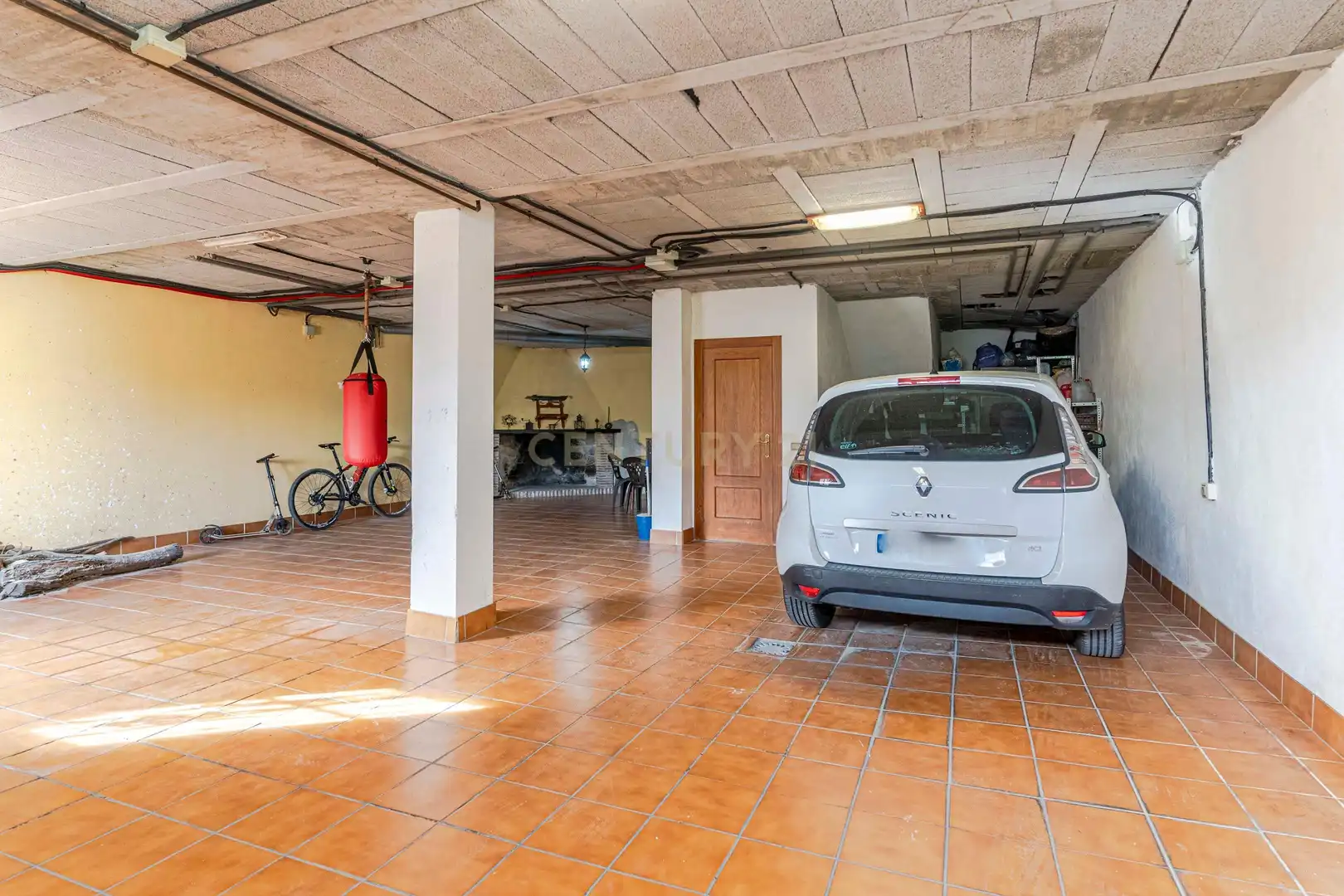 Aparcament de Casa o xalet en venda en El Valle