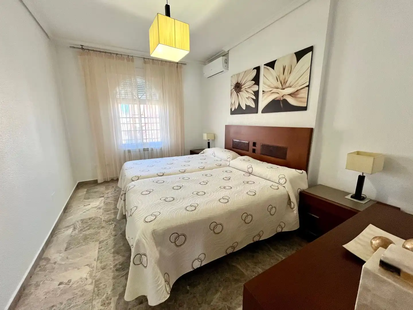Habitación de Casa adosada en venta en Ciudad Real con Aire acondicionado, Calefacción y Internet