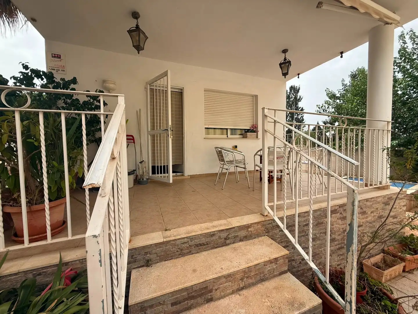 Terrassa de Casa o xalet en venda en La Pobla de Vallbona amb Aire condicionat, Calefacció i Jardí privat
