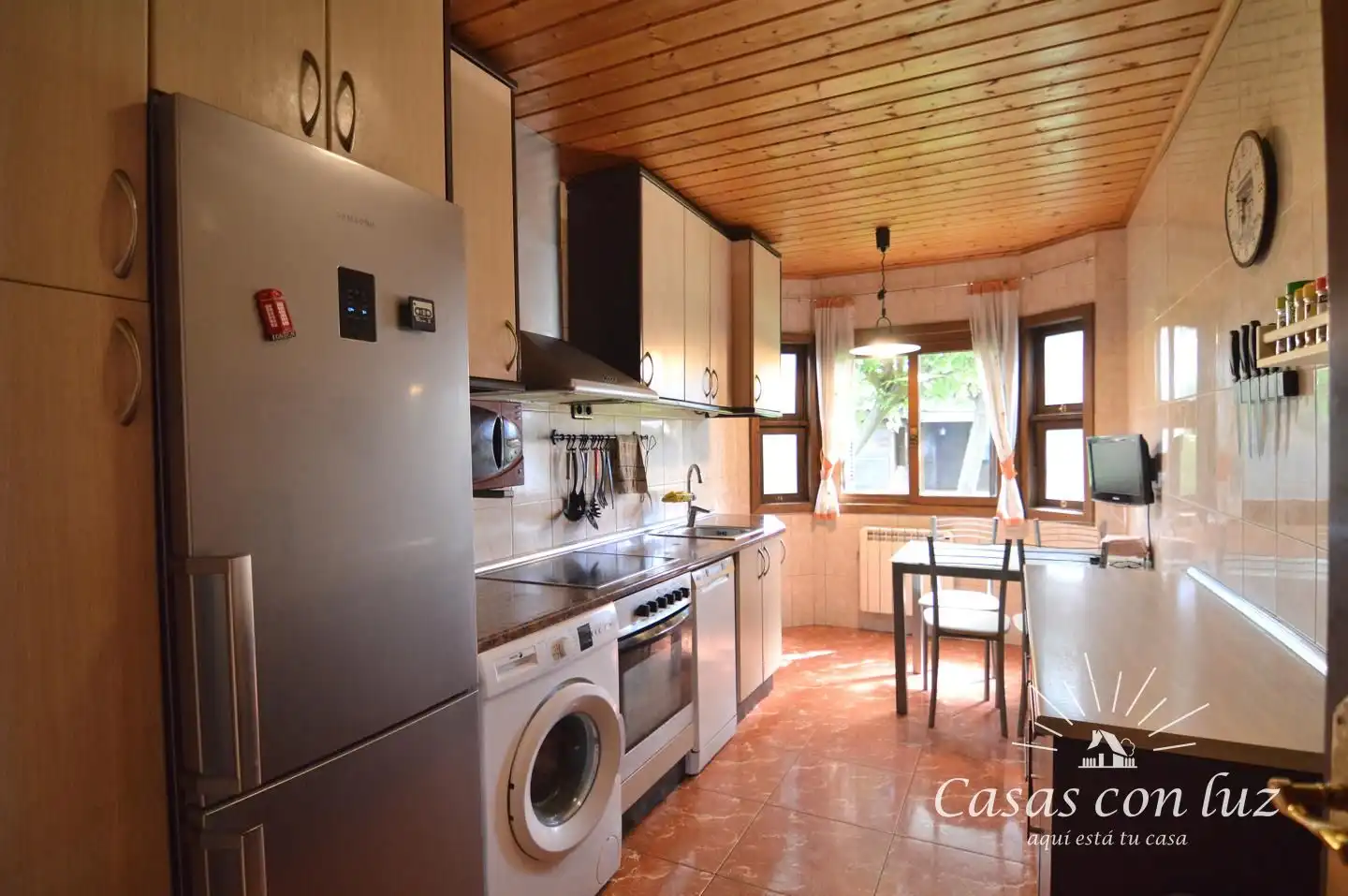 Cocina de Casa o chalet en venta en Zaragoza con Aire acondicionado, Calefacción y Jardín privado