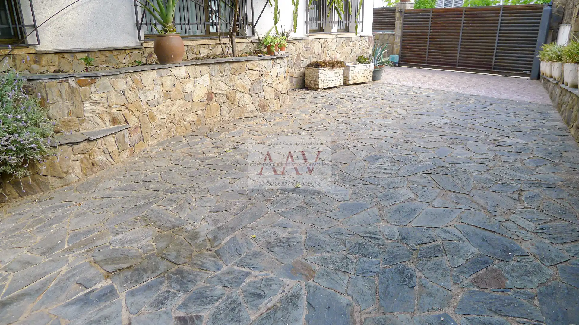 Terraza de Casa o chalet en venta en Cerdanyola del Vallès con Calefacción, Jardín privado y Terraza