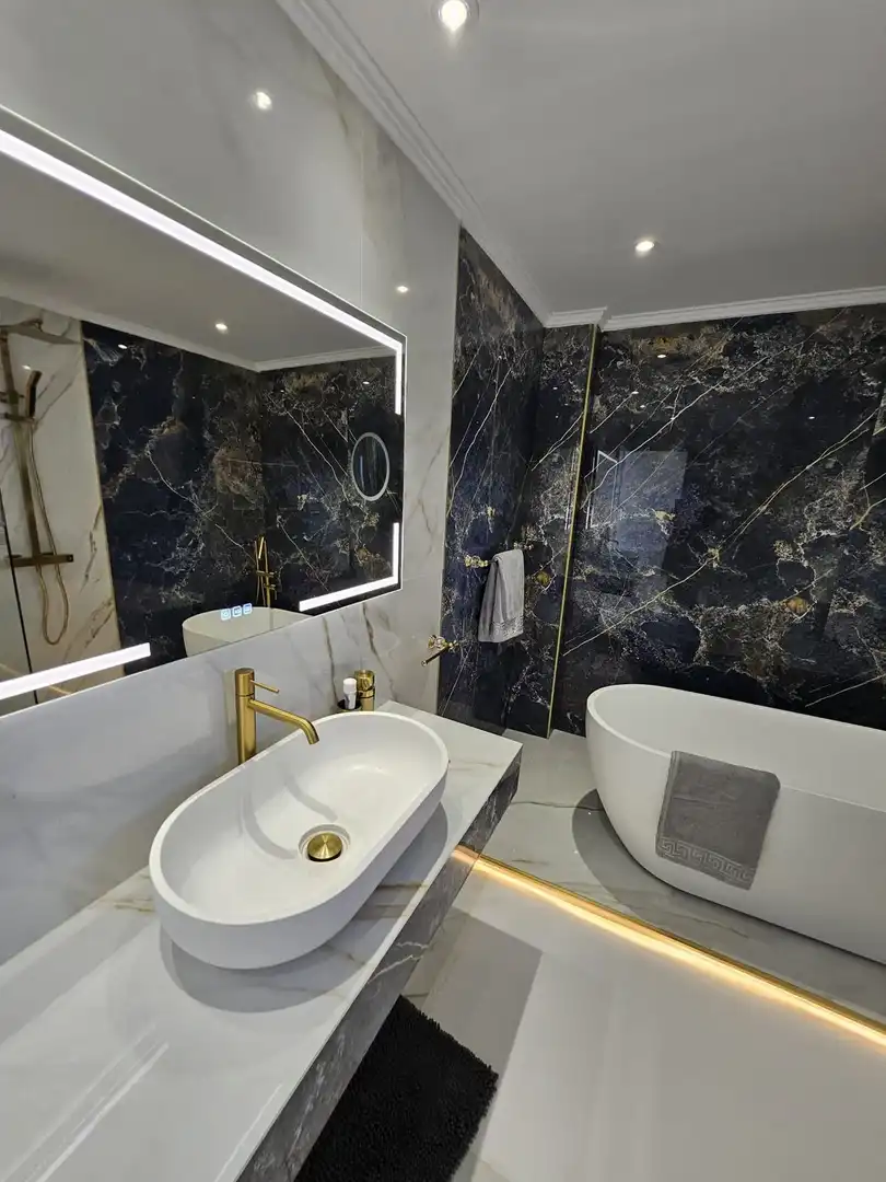 Baño de Finca rústica de alquiler en Estepona con Piscina