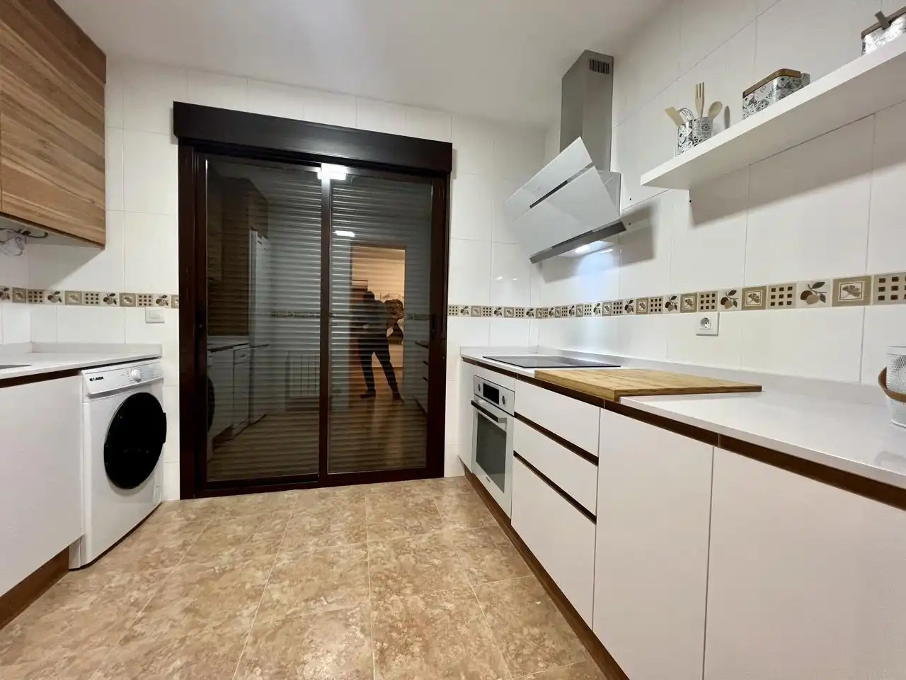 Kitchen of Ground floor for rent in Ávila  with Heating, Private garden and Terrace