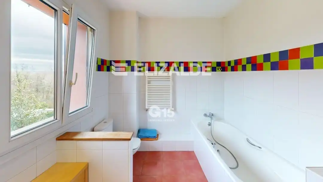 Bany de Casa o xalet en venda en Hondarribia amb Calefacció, Jardí privat i Terrassa
