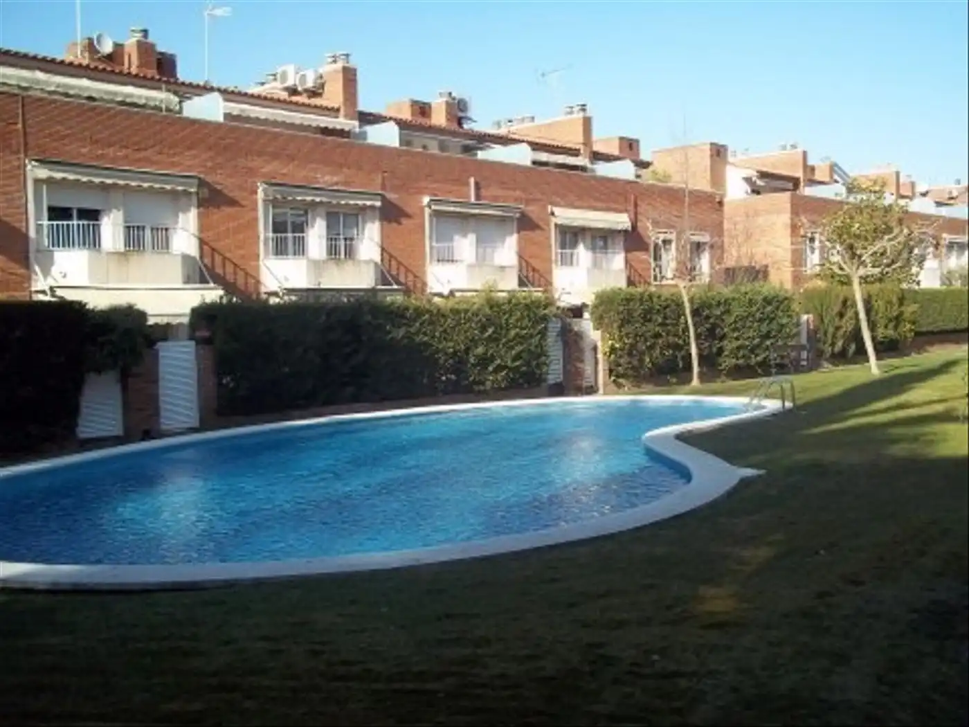 Piscina de Casa adosada de alquiler en Sant Cugat del Vallès con Aire acondicionado, Calefacción y Terraza