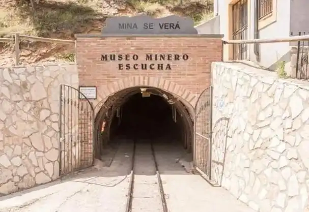Finca rústica en venta en Crivillén con Jardín privado