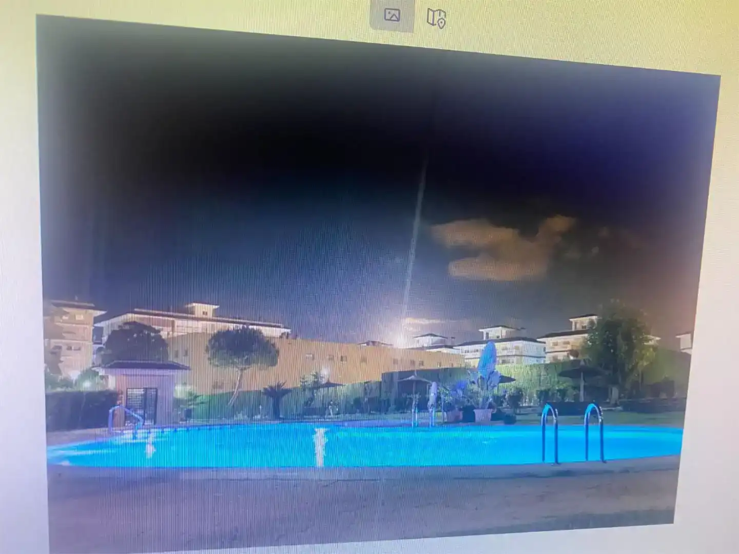 Schwimmbecken von Wohnung zur Miete in Torrevieja mit Klimaanlage, Privatgarten und Schwimmbad
