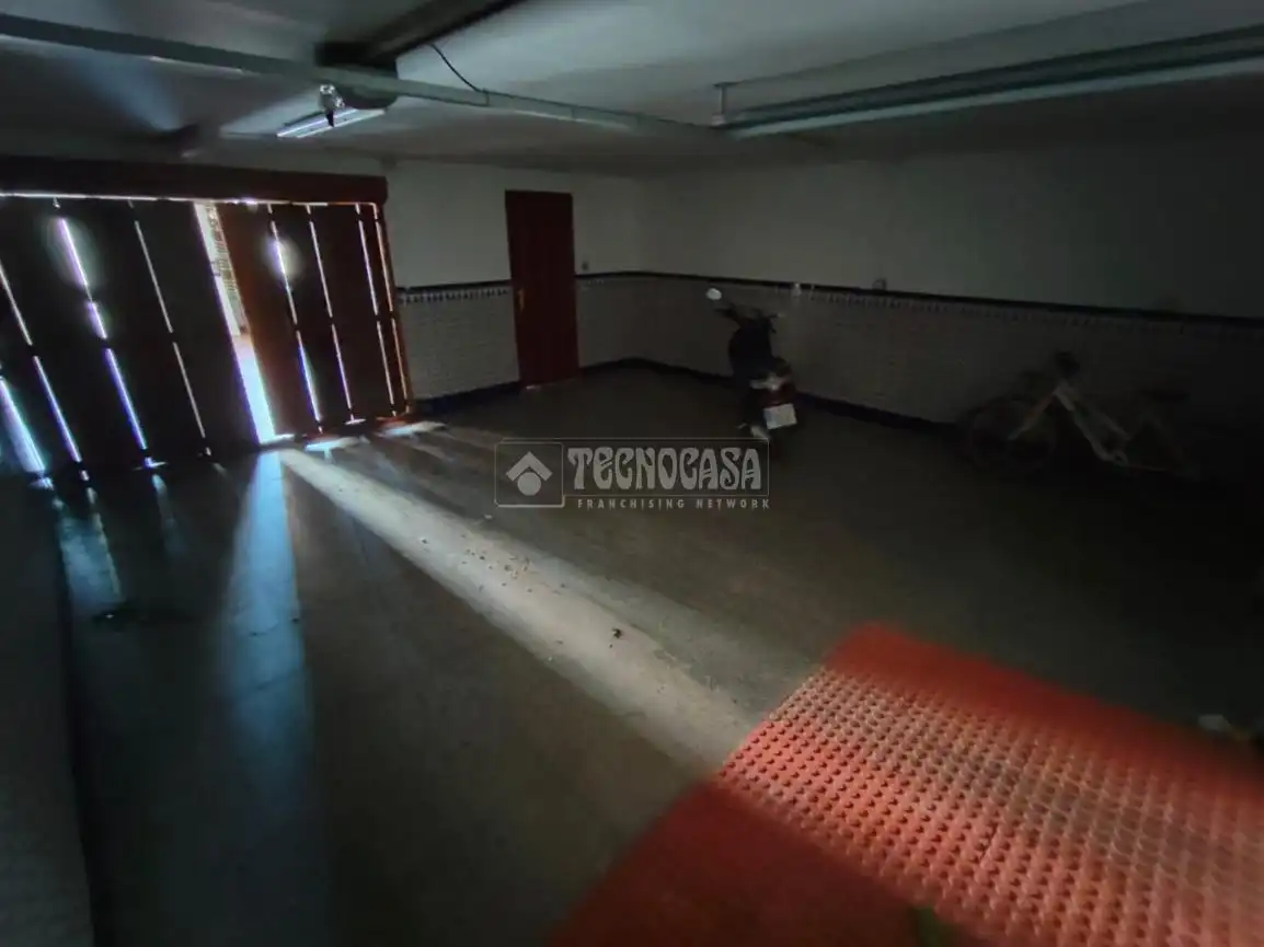 Casa adosada en venda en Mengíbar amb Piscina