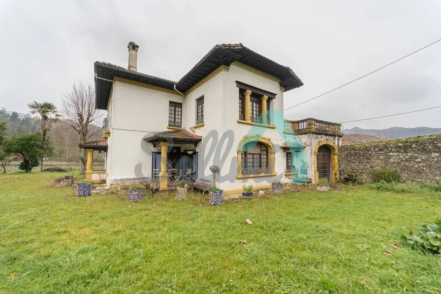 Vista exterior de Casa o xalet en venda en Piloña amb Jardí privat, Parquet i Terrassa