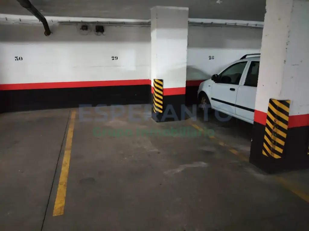 Aparcament en venda a Calle Esperanto