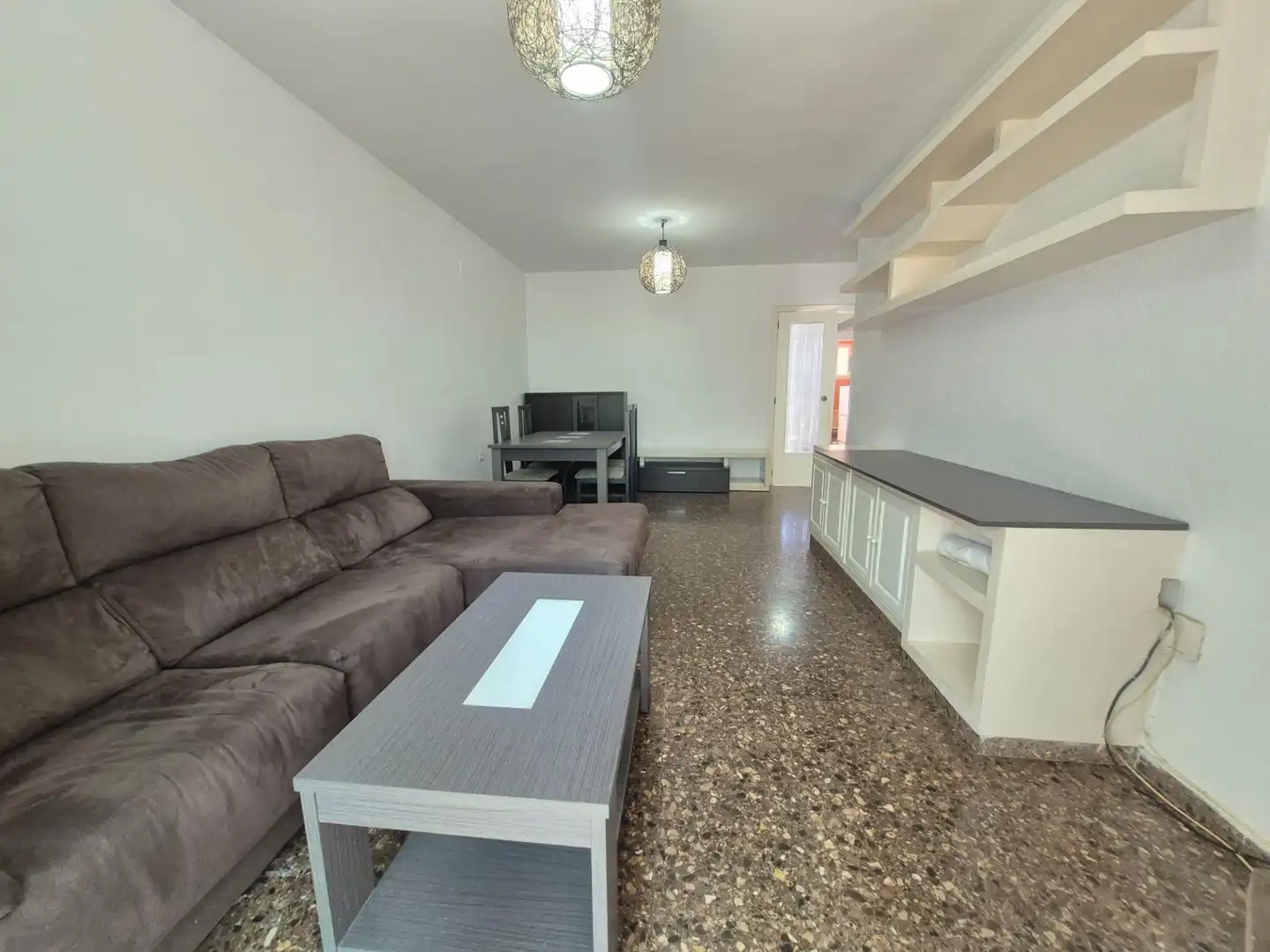 Sala de estar de Casa adosada de alquiler en Manises con Aire acondicionado, Terraza y Amueblado