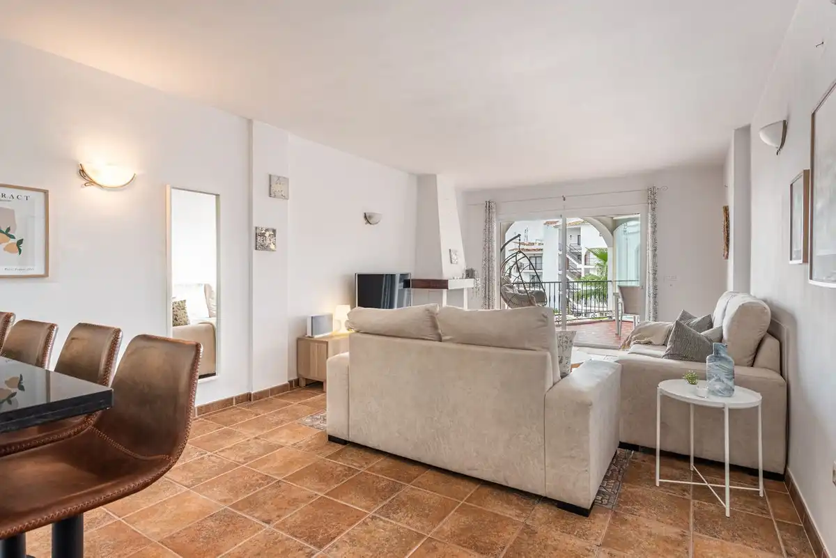 Apartamento con piscina en venta en Riviera del Sol, imagen 5