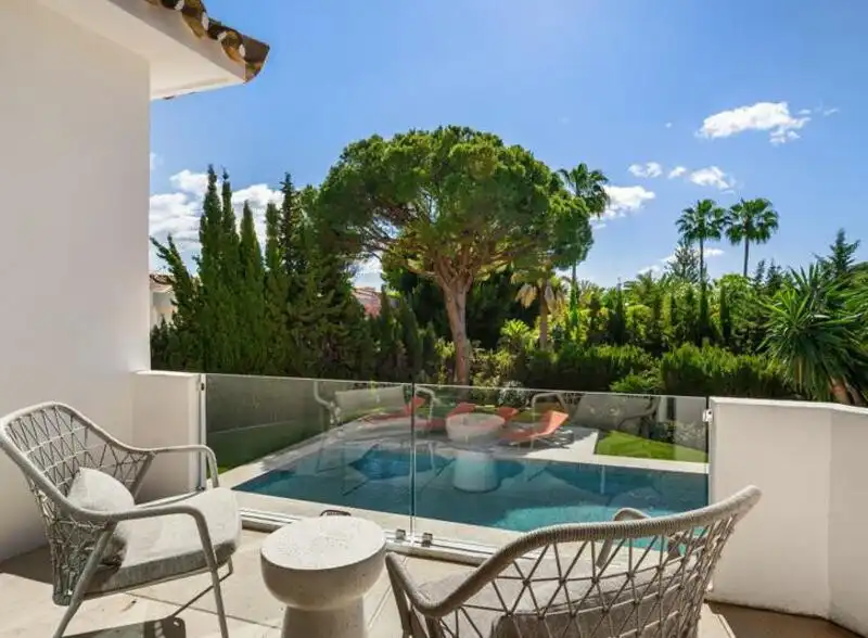 Maison avec terrasse à vendre à Nueva Andalucía, imagen 8