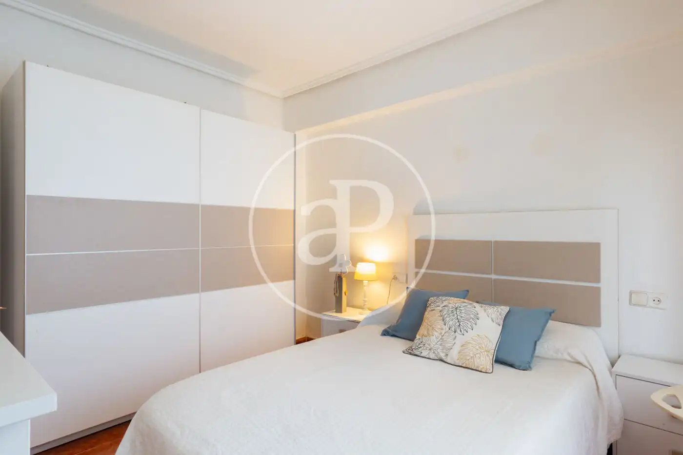 Habitación de Piso en venta en Valencia con Aire acondicionado, Calefacción y Trastero
