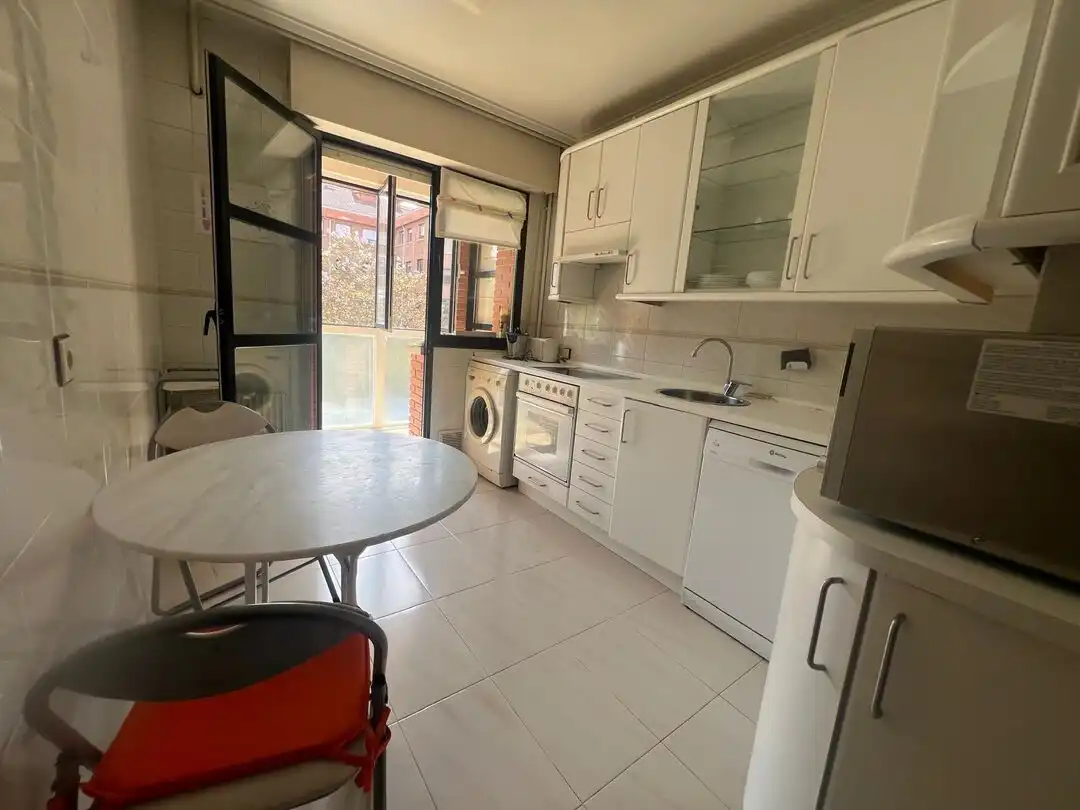 Cocina de Piso en venta en Vitoria - Gasteiz con Calefacción, Trastero y Amueblado