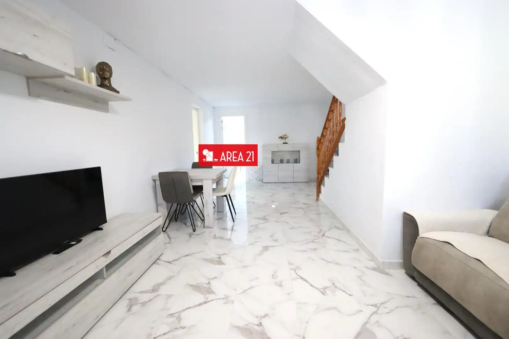 Houses for sale in La Pobla de Vallbona  with Heating, Terrace and Storage room
