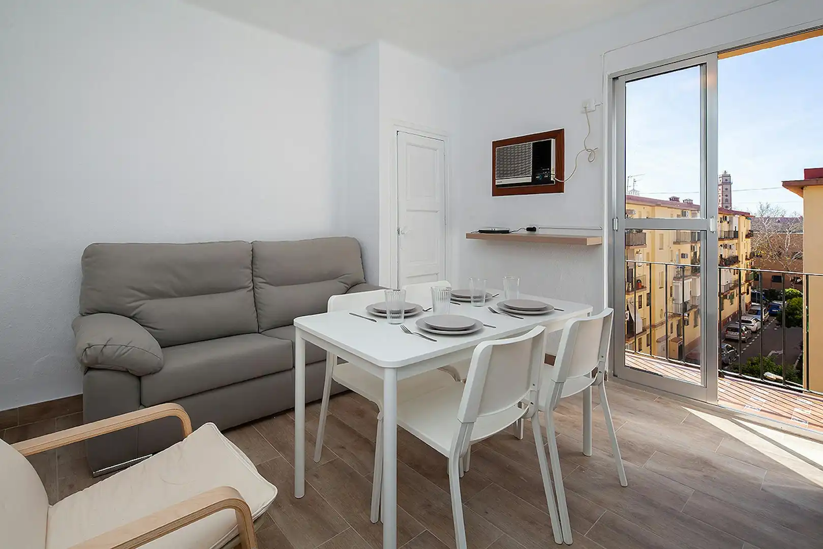 Sala de estar de Piso para compartir en  Sevilla Capital con Aire acondicionado, Amueblado y Lavadora