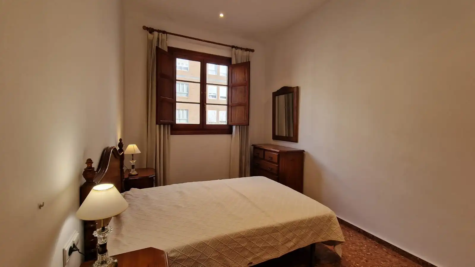 Flat with terrace to rent in Calle VINATEA, imagen 19