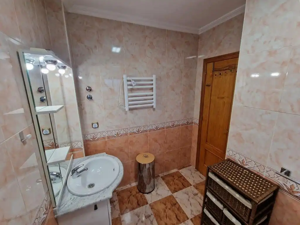 Bany de Casa o xalet de lloguer en Orihuela amb Aire condicionat, Moblat i Jacuzzi