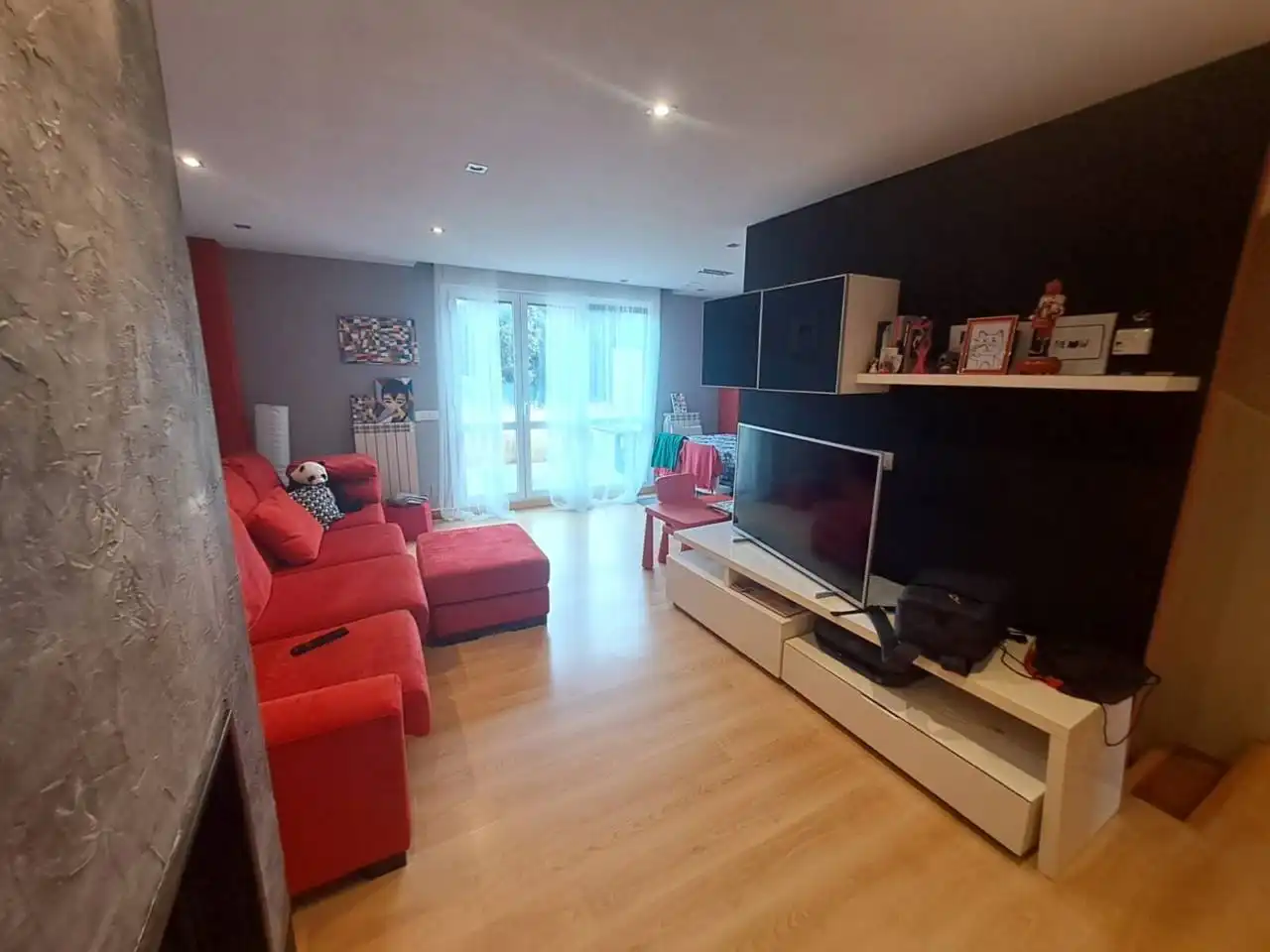 Sala de estar de Casa o chalet en venta en Valdorros con Calefacción, Jardín privado y Terraza