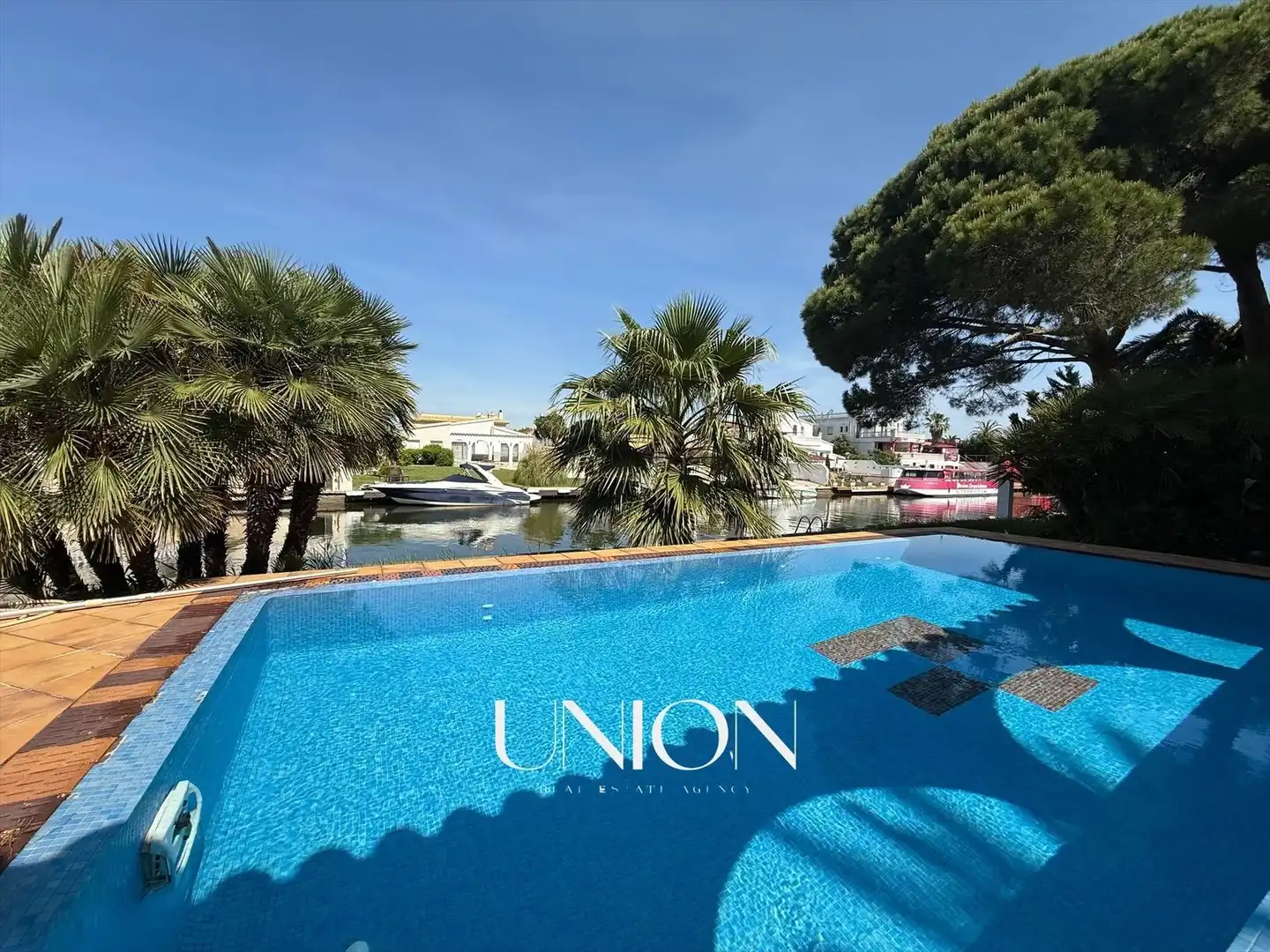 Chalet con piscina en venta en Requesens, imagen 10