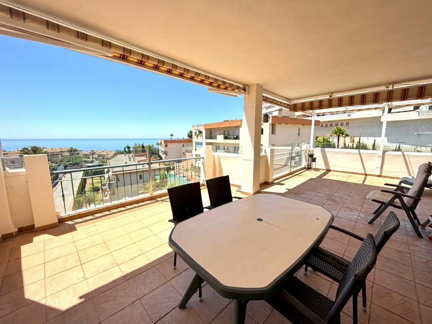 Terraza de Piso en venta en Benalmádena con Aire acondicionado, Jardín privado y Terraza