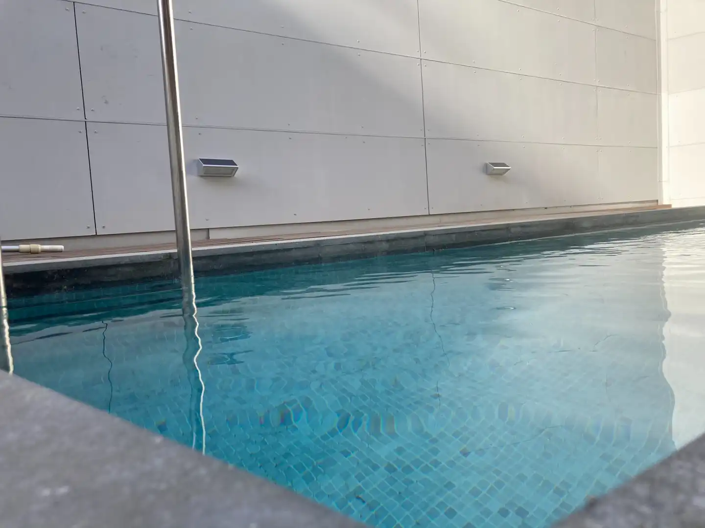 Piscina de Piso de alquiler en Castelldefels con Aire acondicionado, Calefacción y Parquet