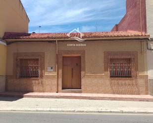 Vista exterior de Casa o xalet en venda en El Campello amb Jardí privat