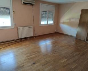 Dormitori de Pis en venda en Terrassa amb Aire condicionat, Calefacció i Parquet