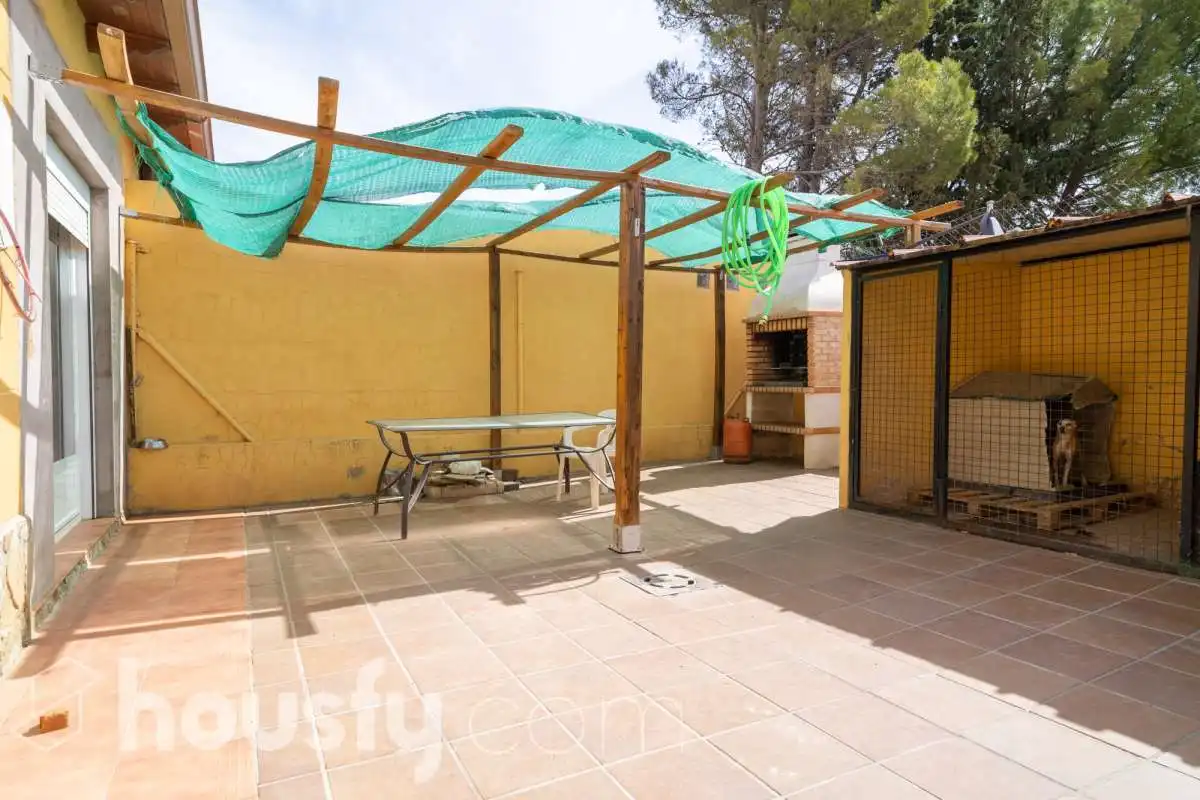 Adosado con jardín en venta en Calle Elbarre .