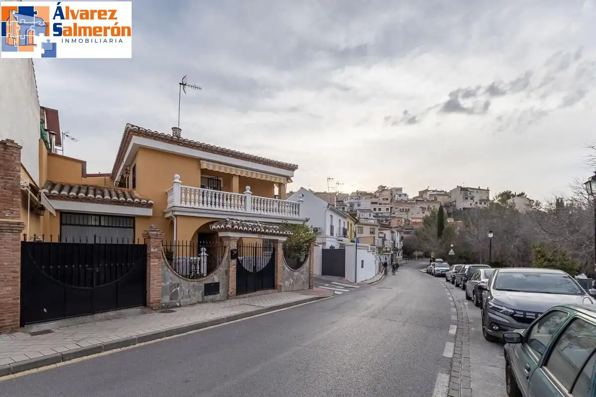 Exterior view of Houses for sale in Granada  with Air Conditioner, Heating and Terrace
